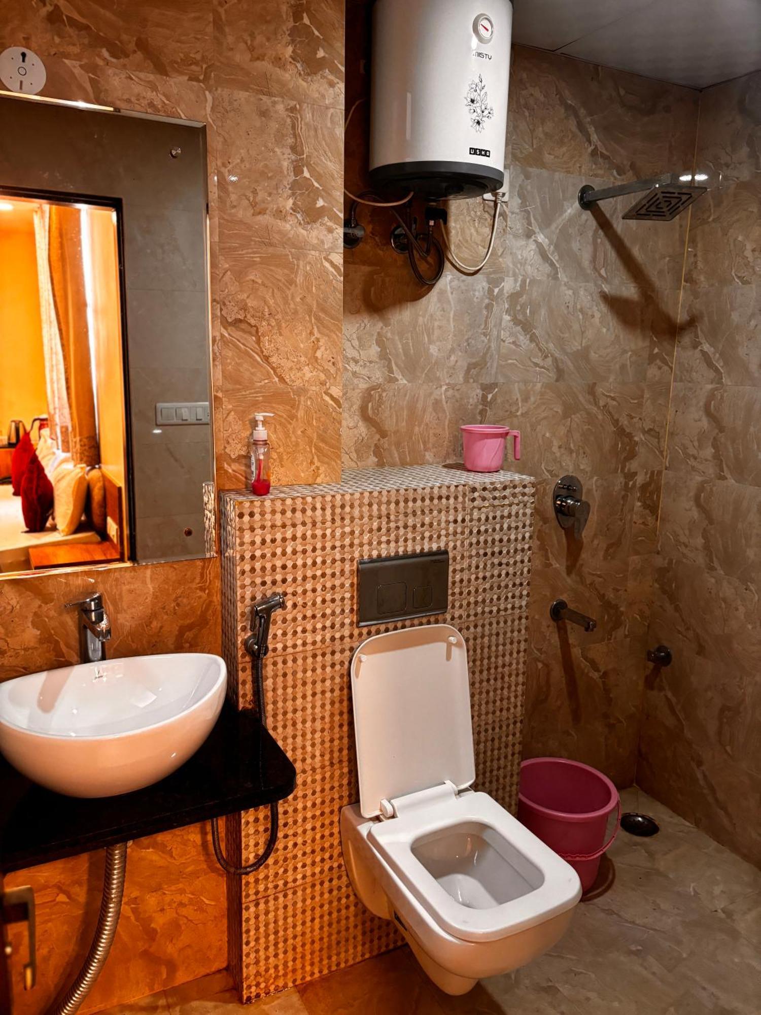 Hotel Gulabi Nagri, Malviya Nagar, Jaipur Bagian luar foto