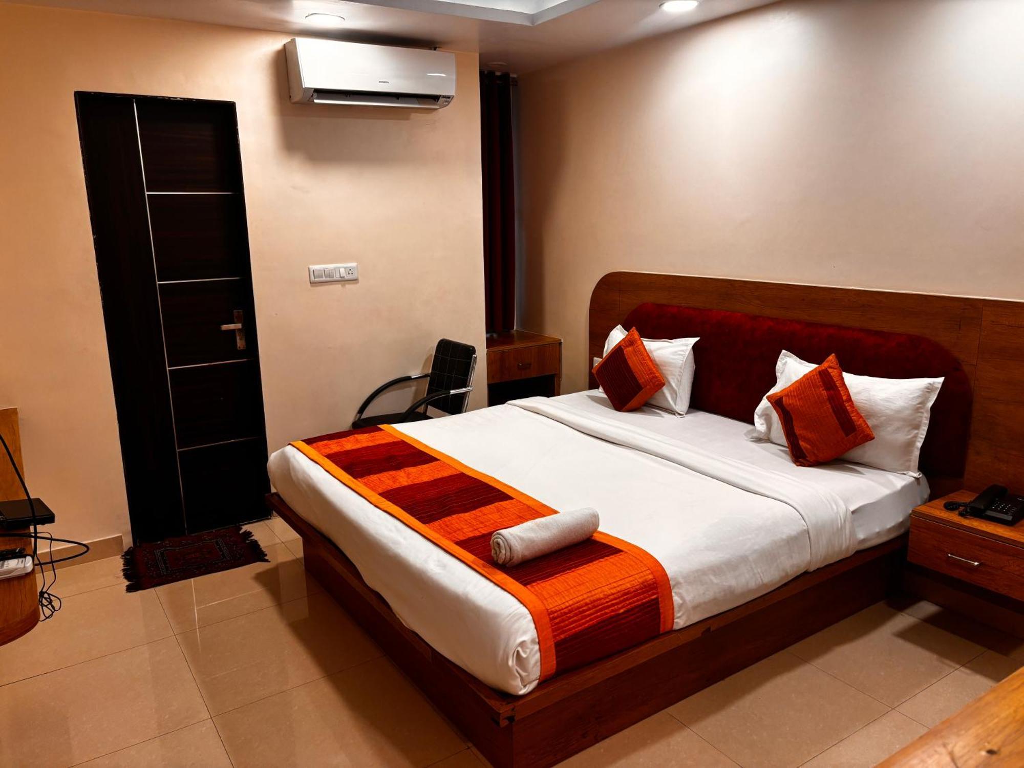 Hotel Gulabi Nagri, Malviya Nagar, Jaipur Bagian luar foto